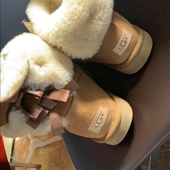 Ugg boots - Picture 3 of 3